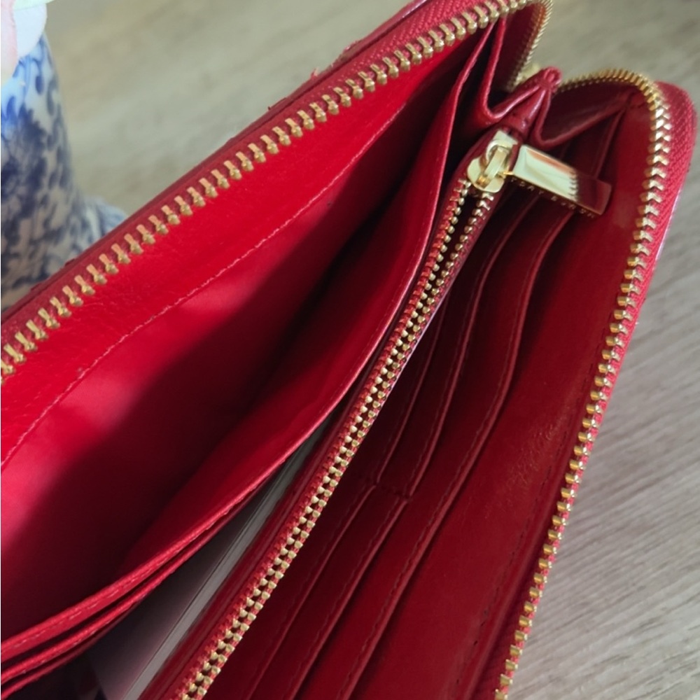 Tory Burch Elegant Red Women's Wallet